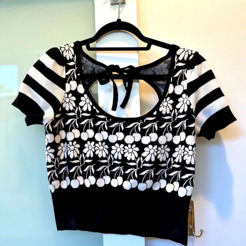 Anthropologie Black and White Floral Crop Top